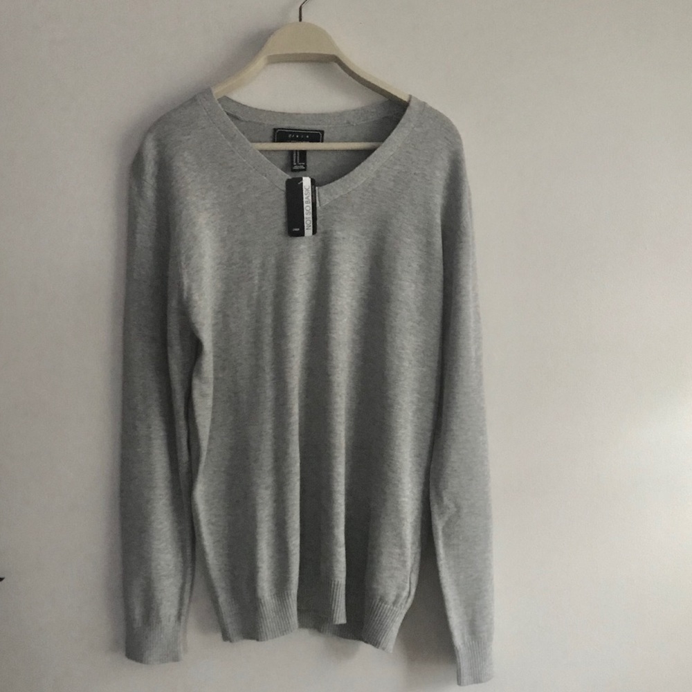 Men’s knit sweater